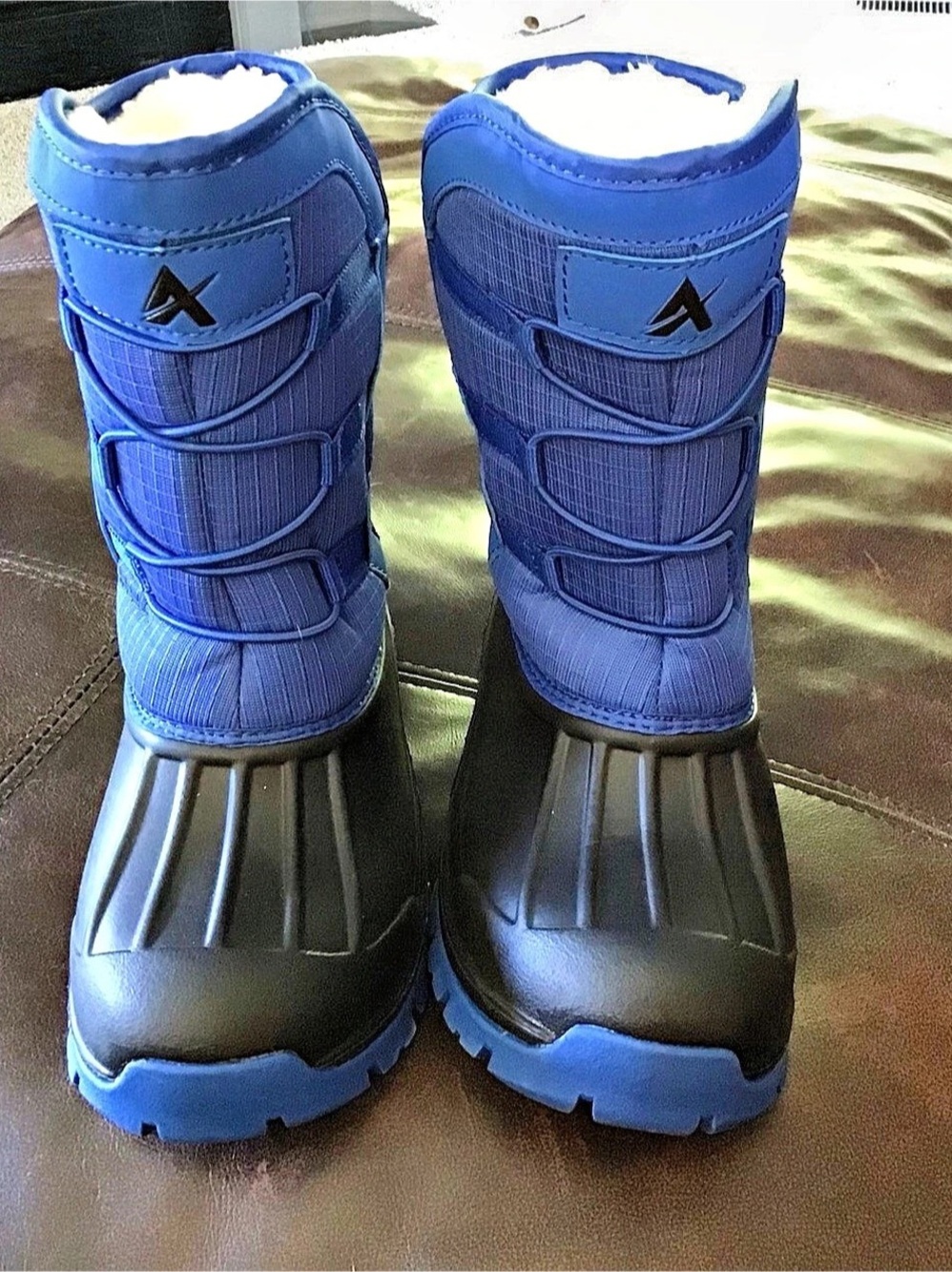 Kids Blue & Black Winter Boots Like New